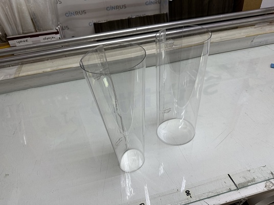 Труба из прозрачного пластика